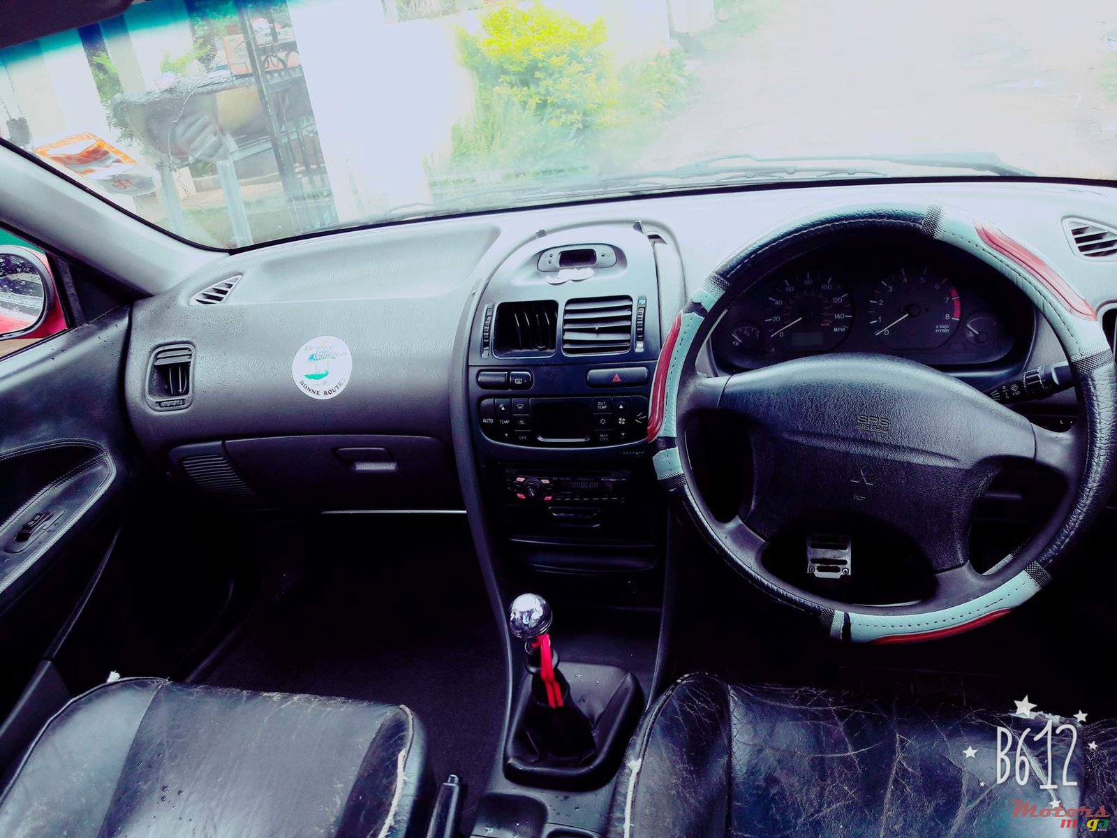 1998' Mitsubishi Carisma photo #6