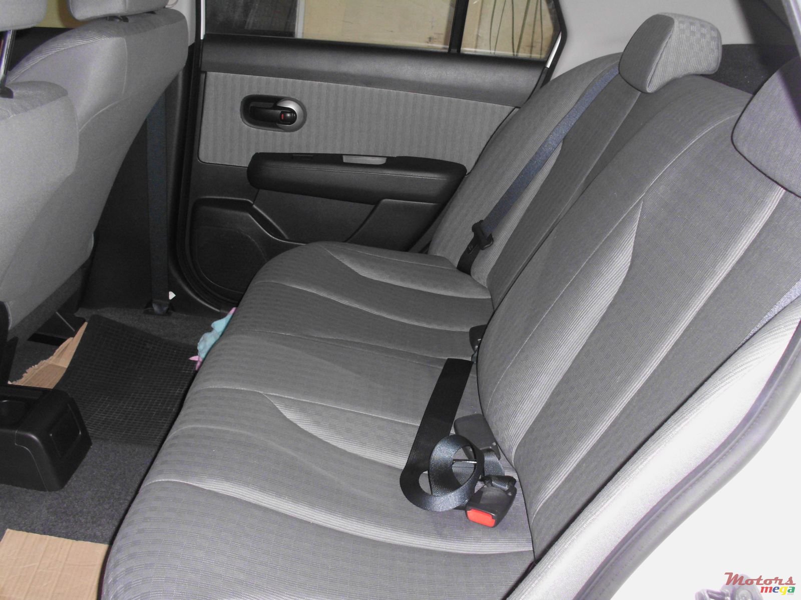 2010' Nissan Tiida never run in Mauritius photo #4