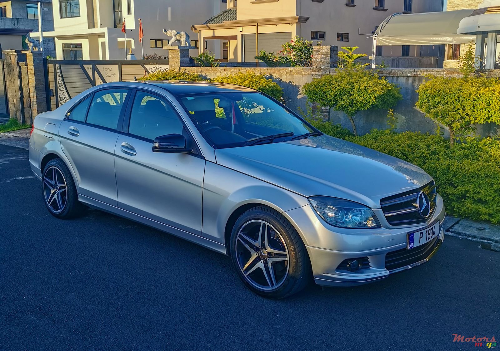 2009' Mercedes-Benz CL 180 1600cc photo #1