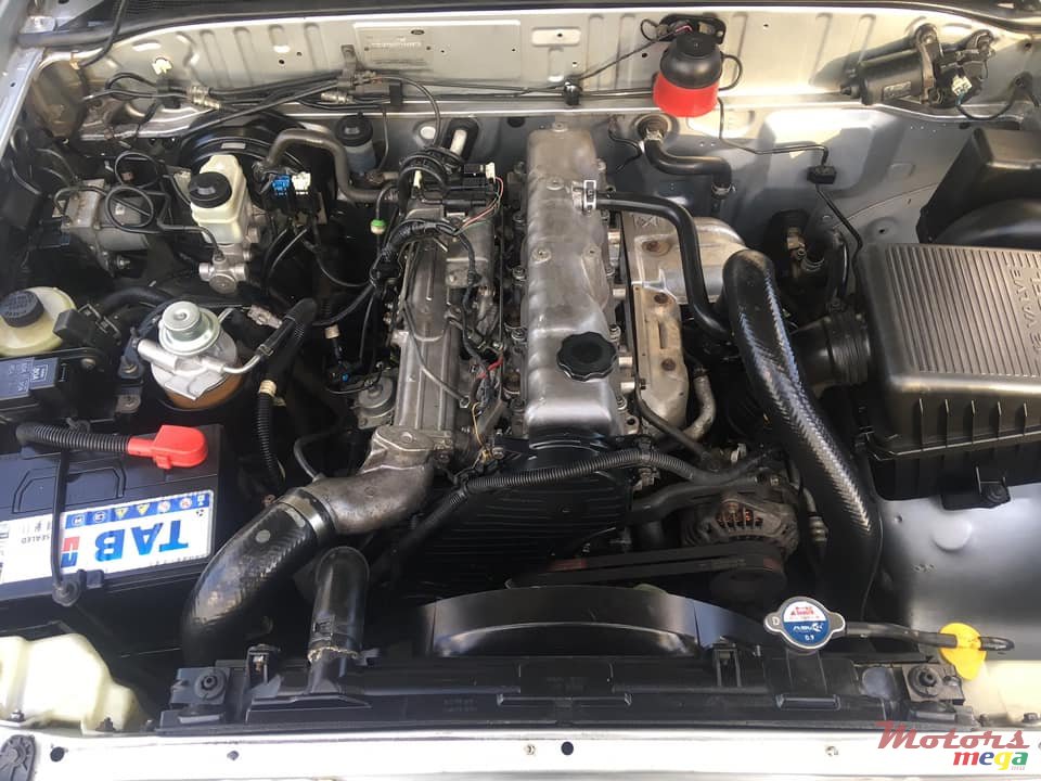 2010' Mitsubishi L200 Sportero photo #6