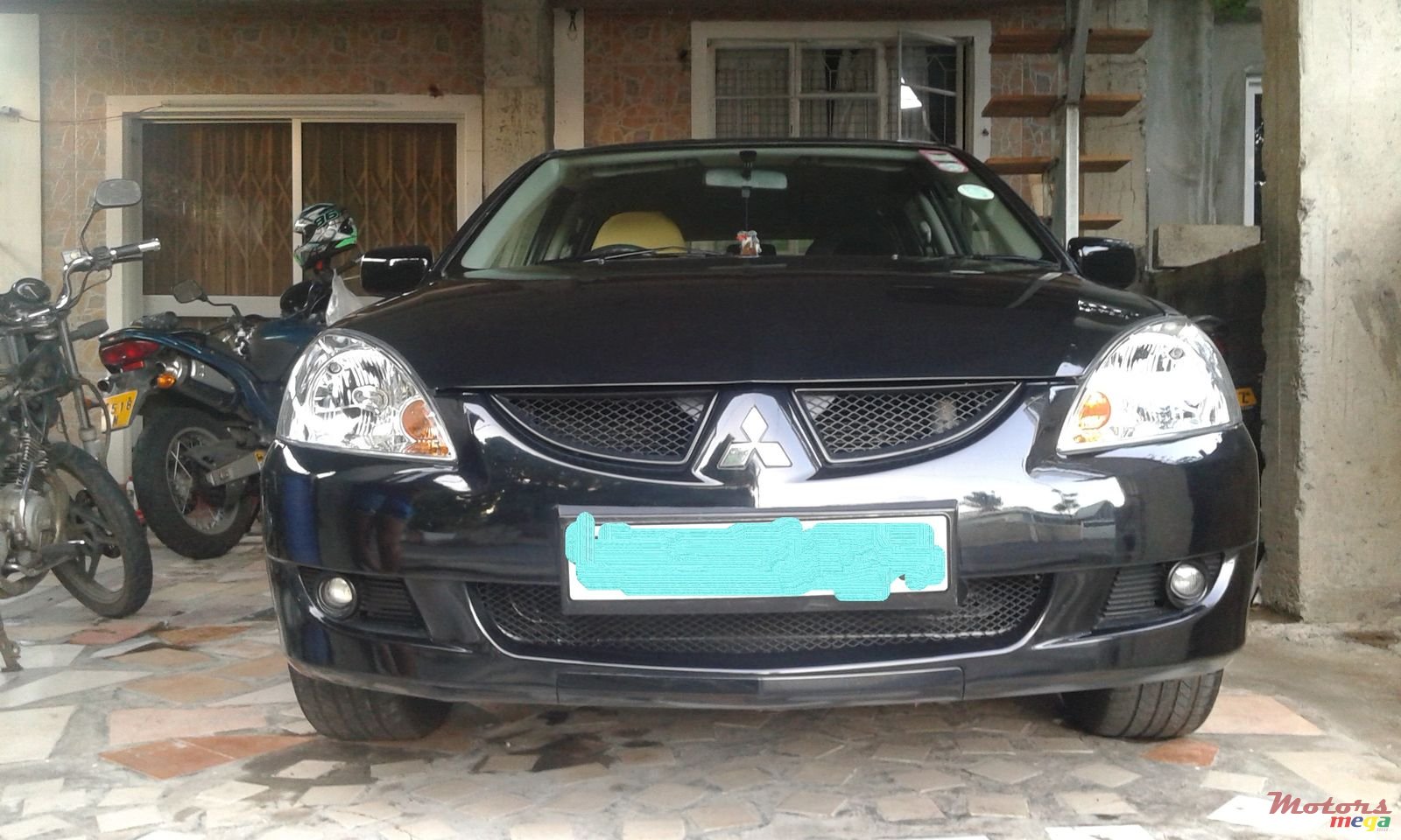 2008' Mitsubishi Lancer photo #3