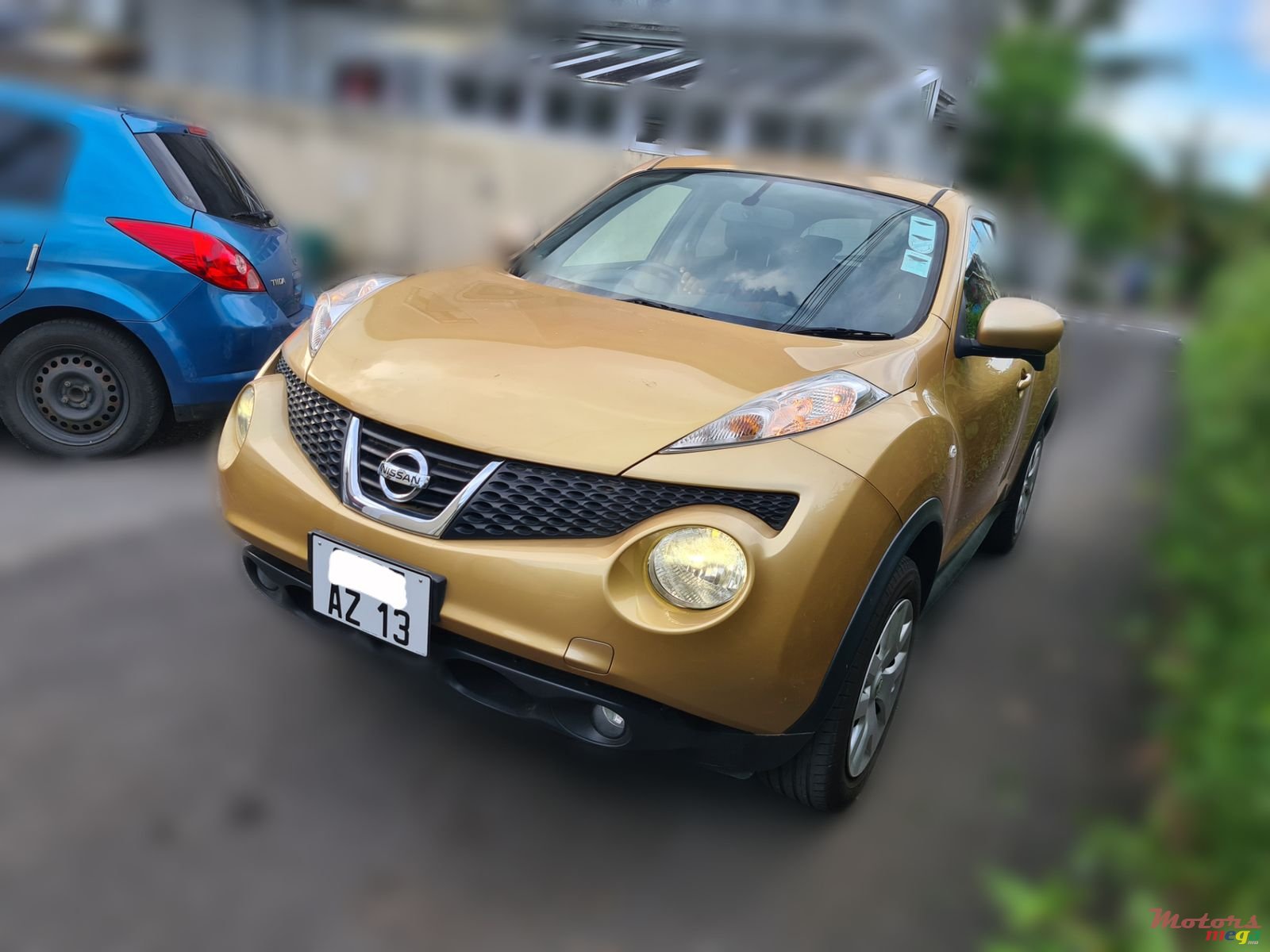 2013' Nissan Juke Automatic photo #2