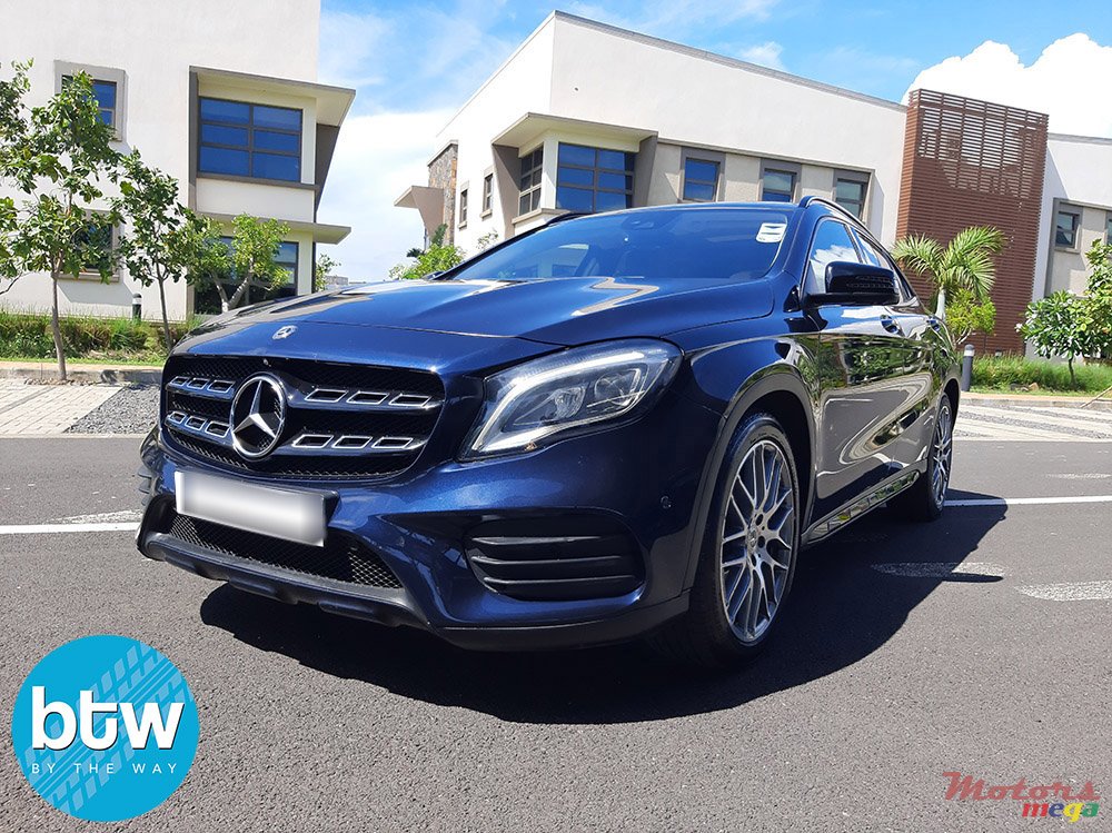 2018' Mercedes-Benz GLA 200 AMG PACK photo #2