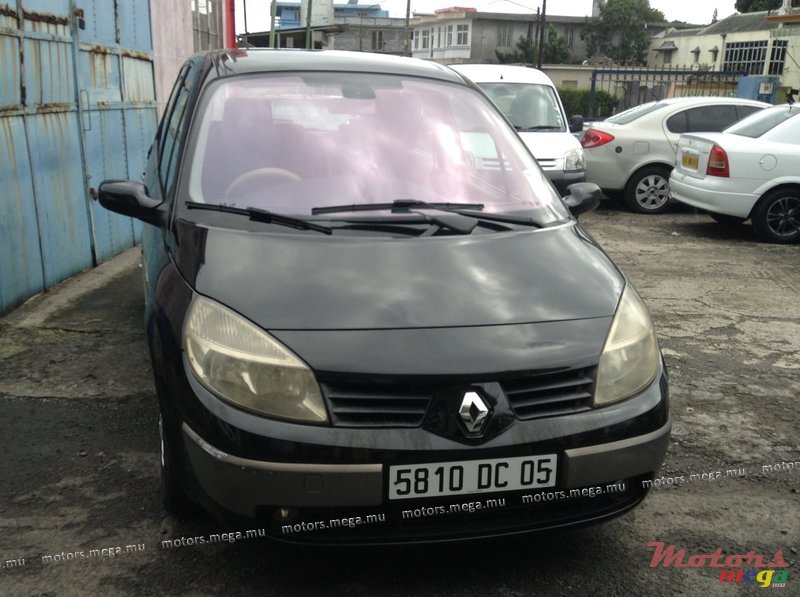 2005' Renault Megane Scenic photo #1