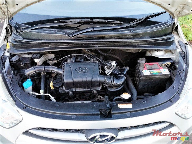 2012' Hyundai I10 Manual GLS Type photo #5