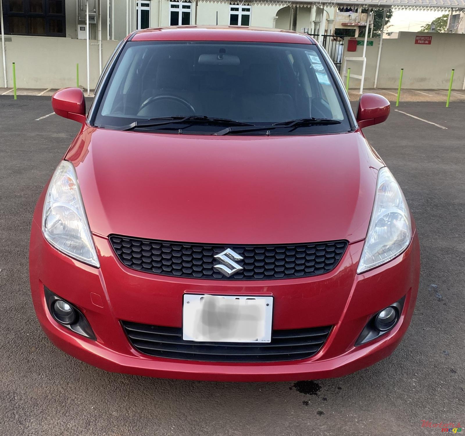 2012' Suzuki Swift photo #1