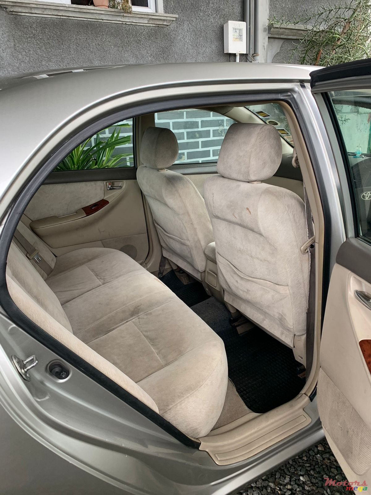 2000' Toyota photo #6