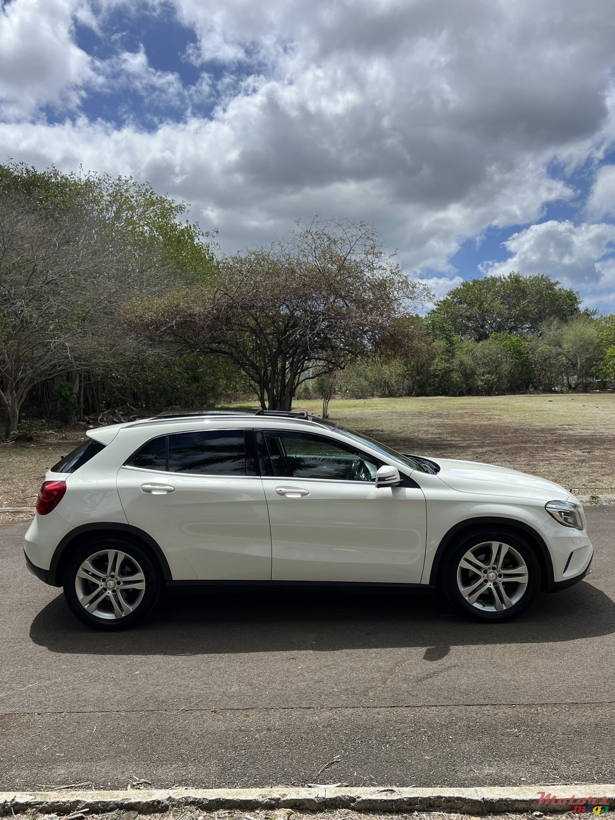2017' Mercedes-Benz GLA 200 photo #5