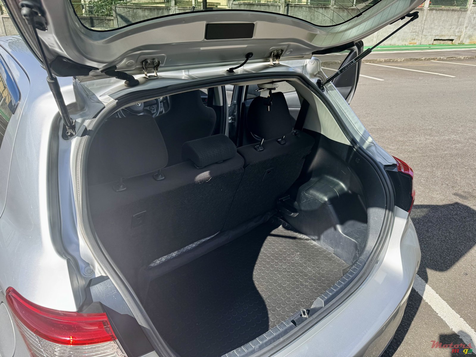 2019' Toyota Vitz photo #7