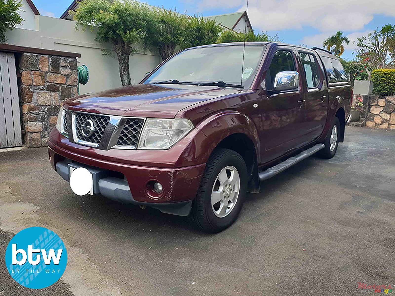 2013' Nissan Navara photo #1