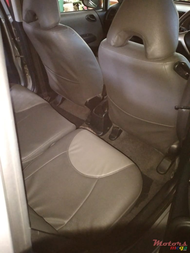 2006' Honda Jazz photo #3