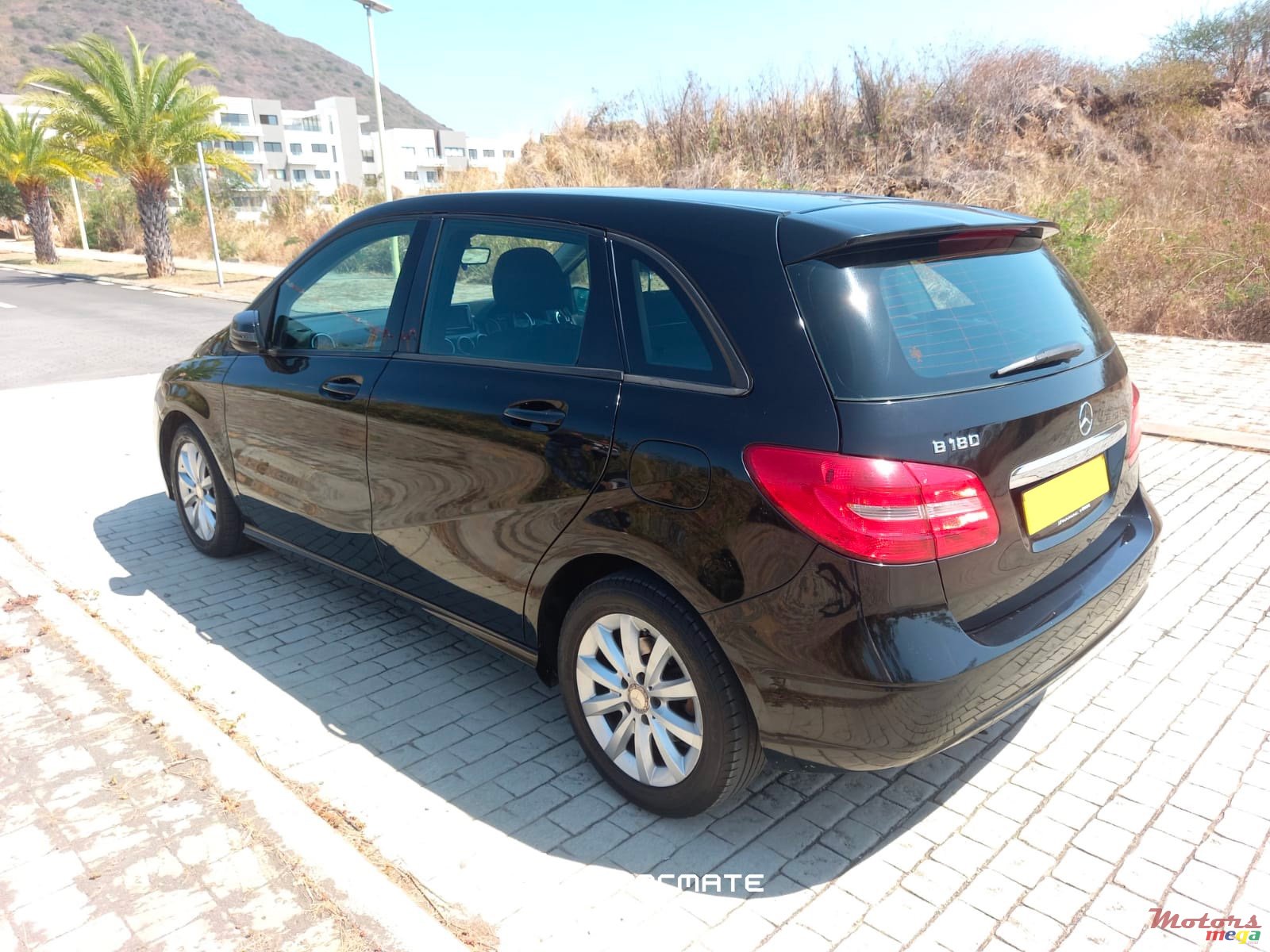 2014' Mercedes-Benz B 180 photo #3