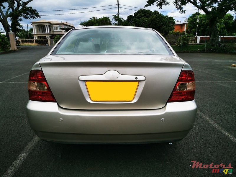 2002' Toyota Corolla NZE photo #3