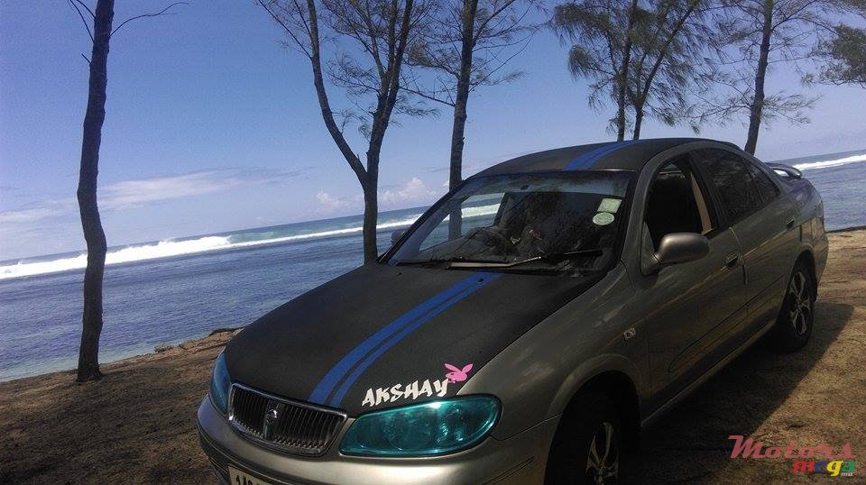 2004' Nissan photo #3