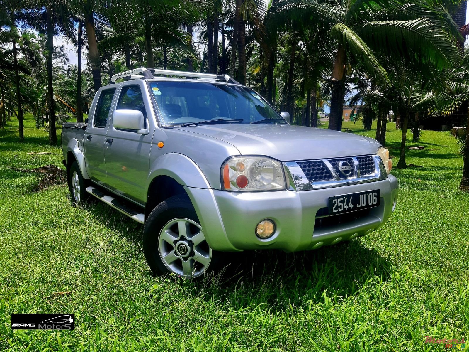 2006' Nissan Hardbody Predator photo #1