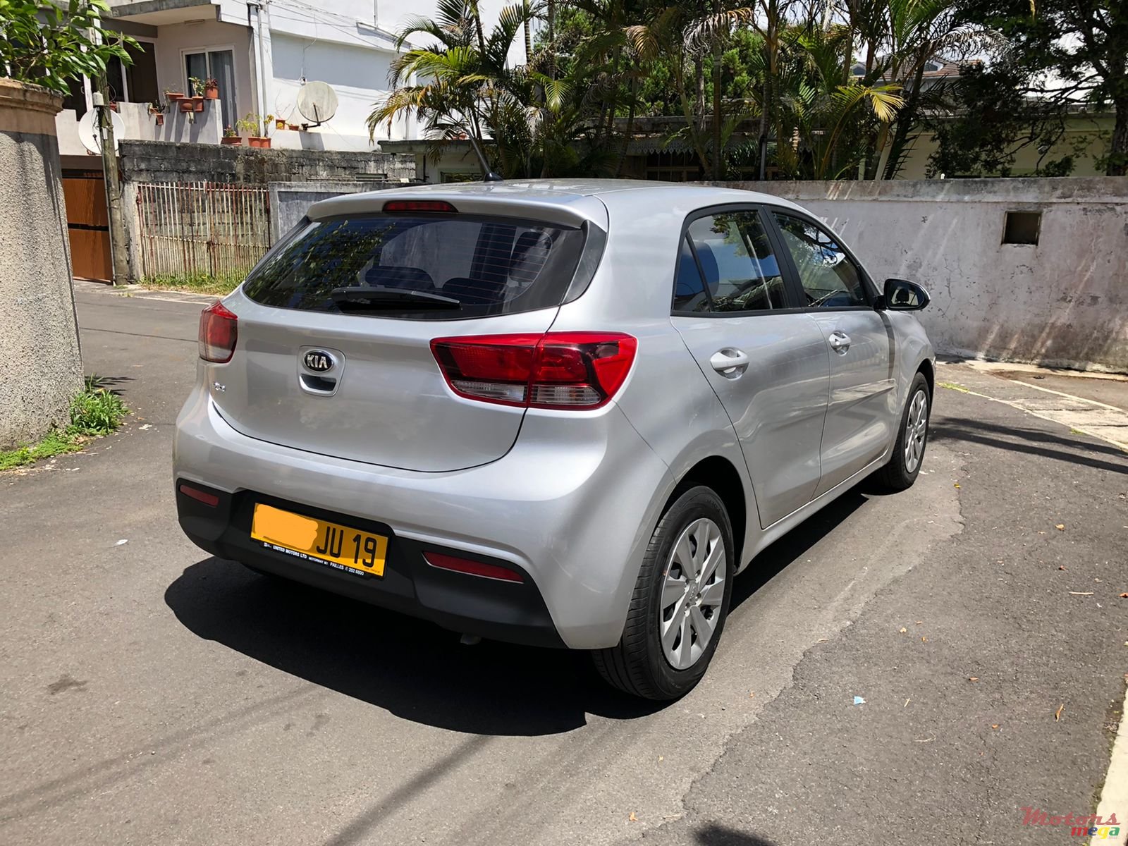 2019' Kia Rio photo #4