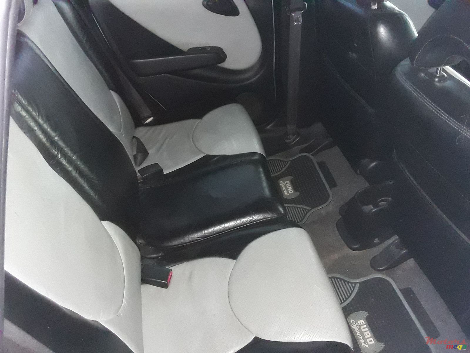 2004' Honda Fit photo #6