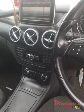 2013' Mercedes-Benz B-Class photo #7