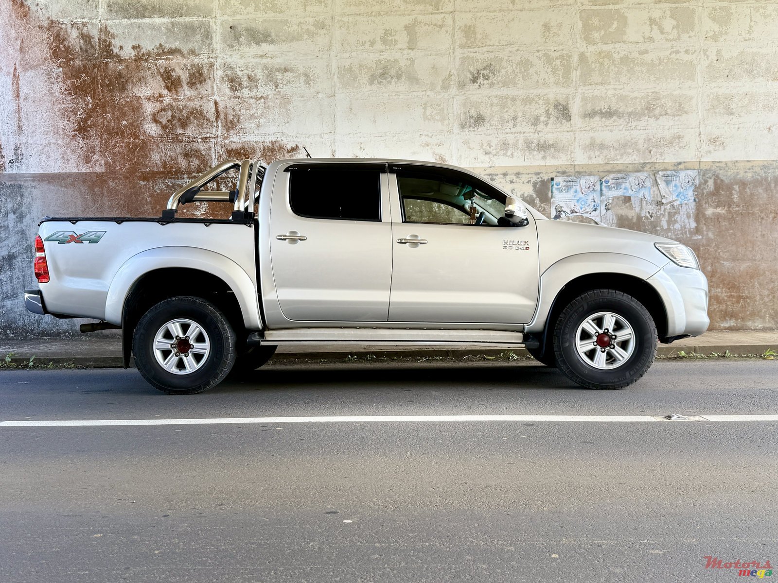 2013' Toyota Hilux 3.0 D-4D photo #4
