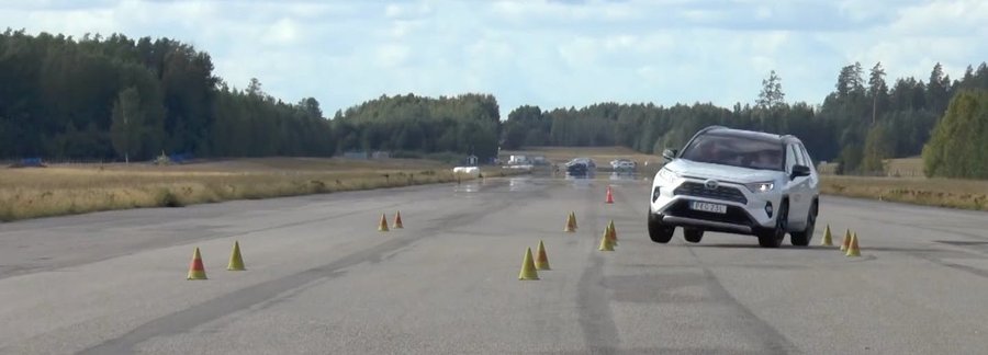 Toyota RAV4 Fails Sweden's Dreaded Moose Test, Company Responds