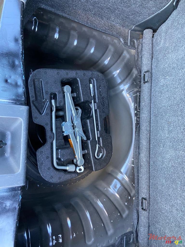 2013' Nissan March Automatic Hatchbach, 5 doors photo #7