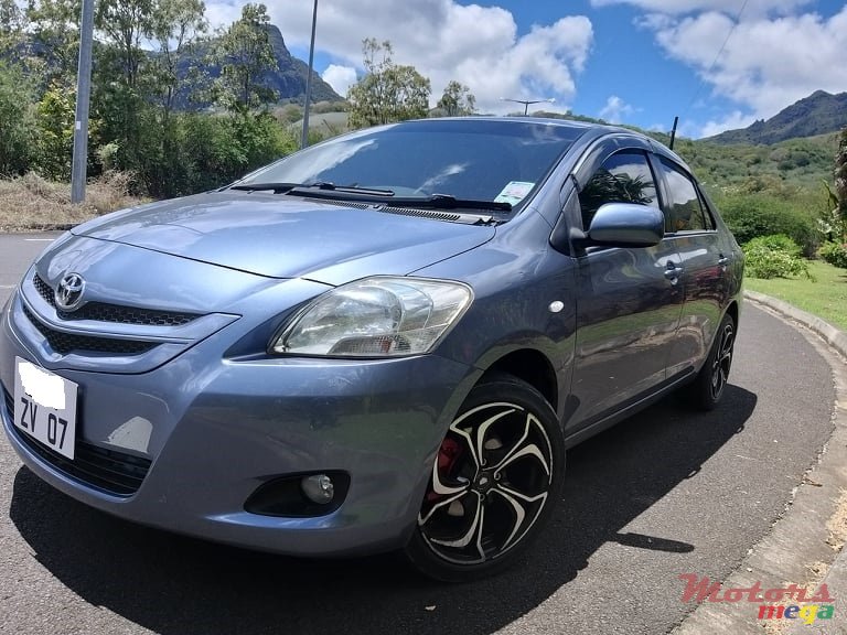 2007' Toyota Yaris Verso Belta photo #2