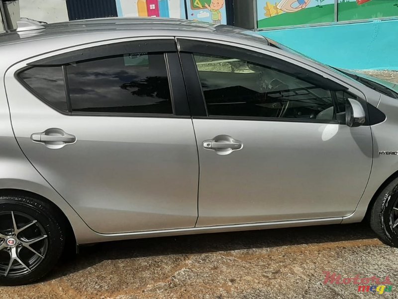 2019' Toyota Aqua photo #1