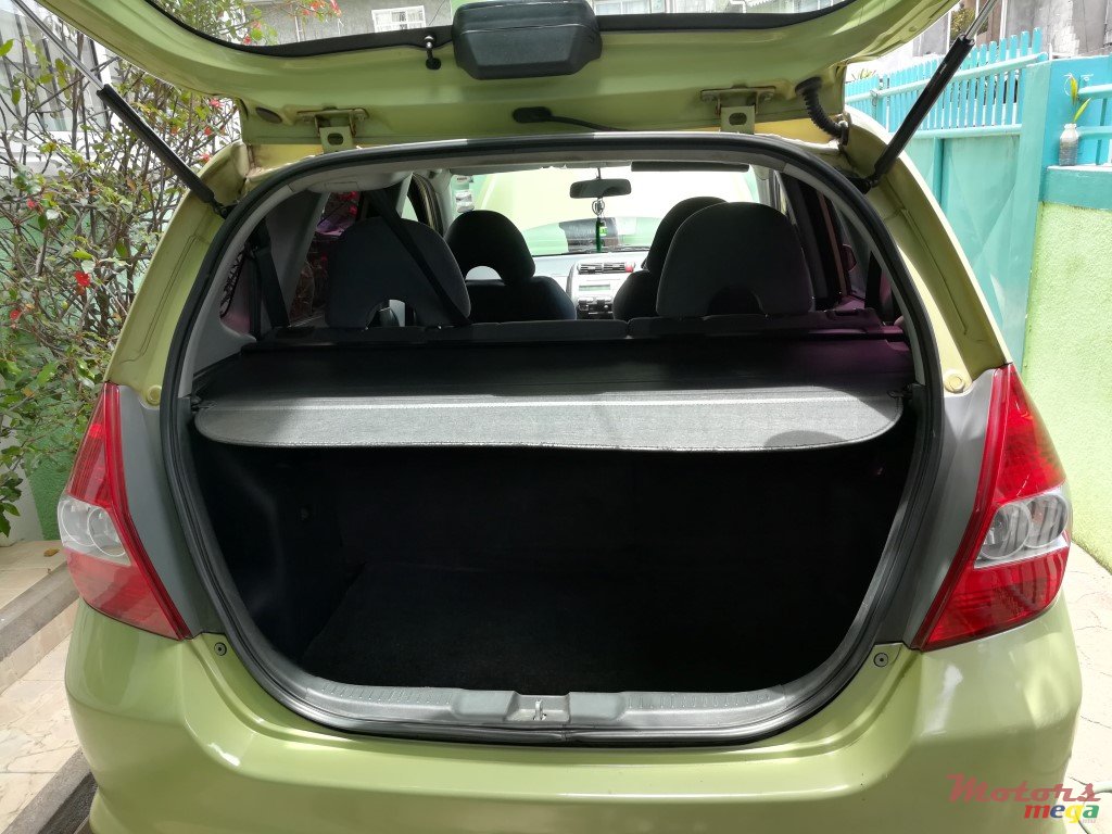 2005' Honda Jazz photo #5