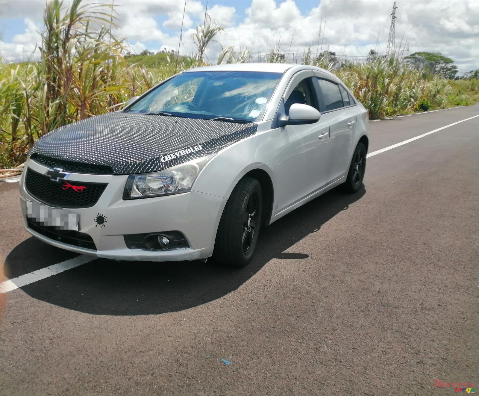 2010' Chevrolet Cruze photo #1