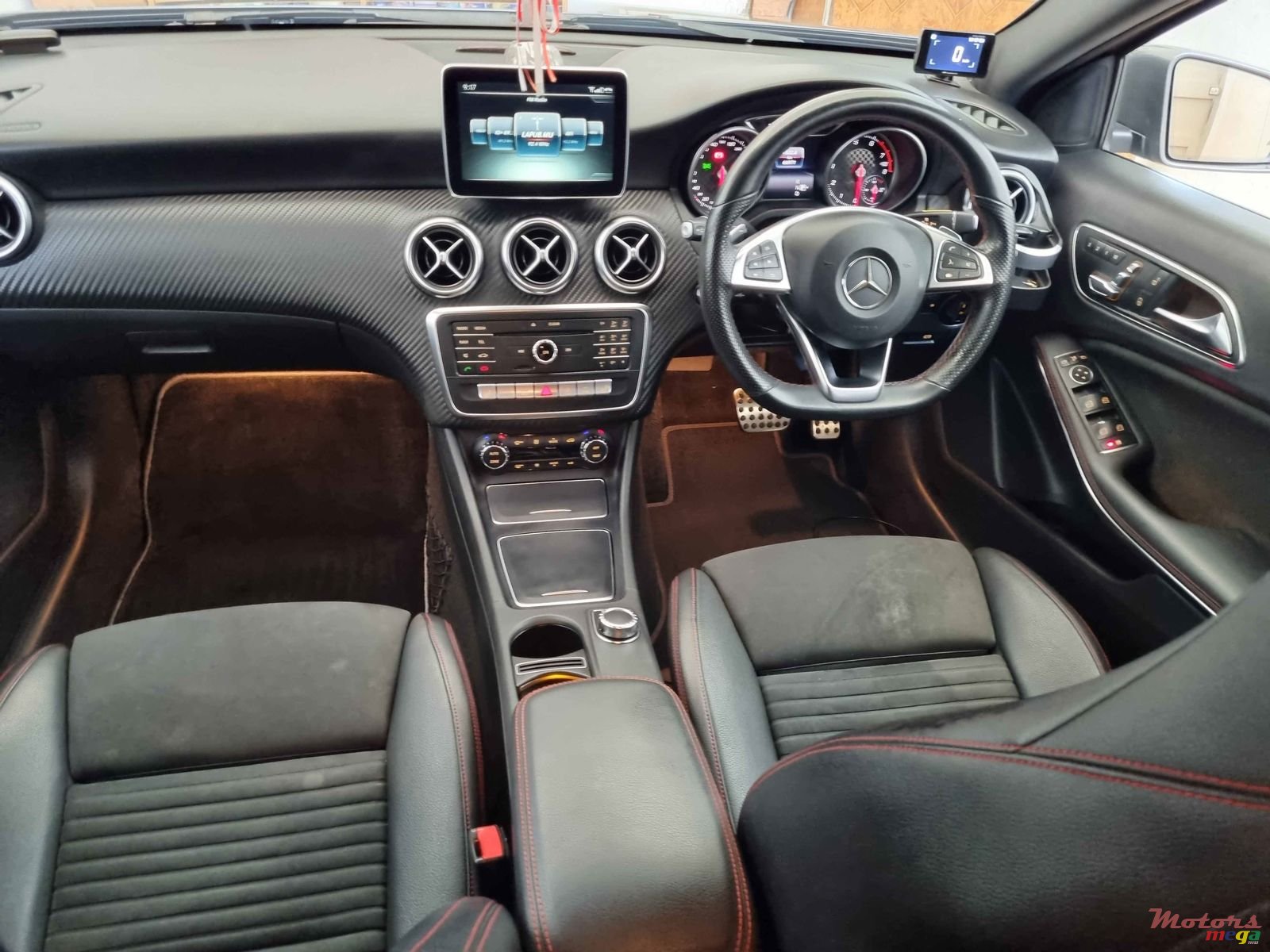 2015' Mercedes-Benz A 180 photo #3