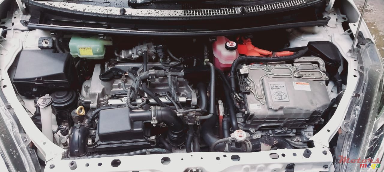 2017' Toyota Aqua photo #4