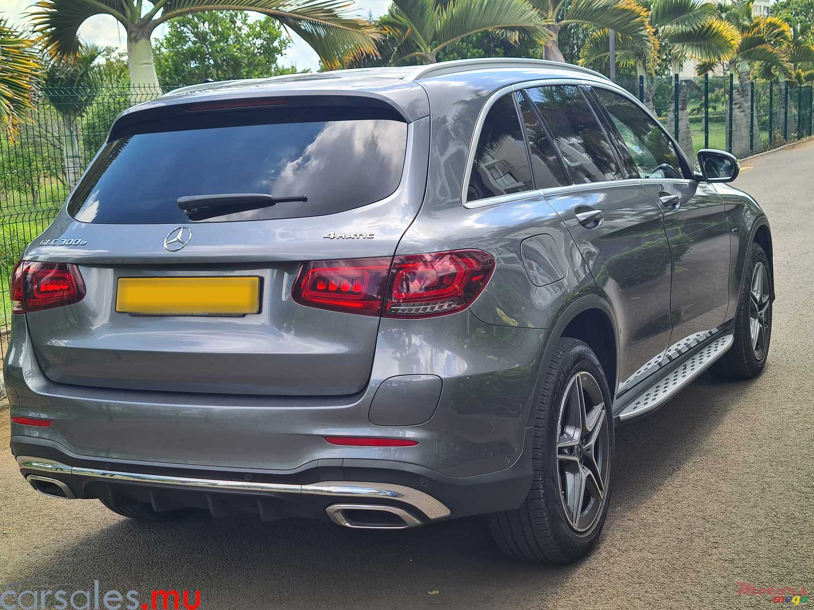 2020' Mercedes-Benz GLC 300 e AMG EQ Power 4 Matic photo #4