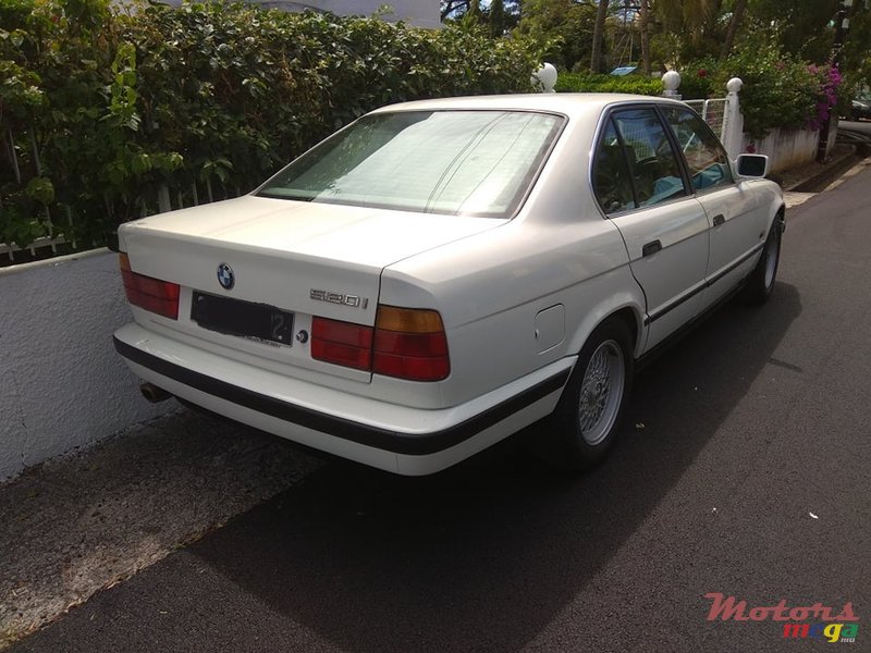 1992' BMW 520 photo #1