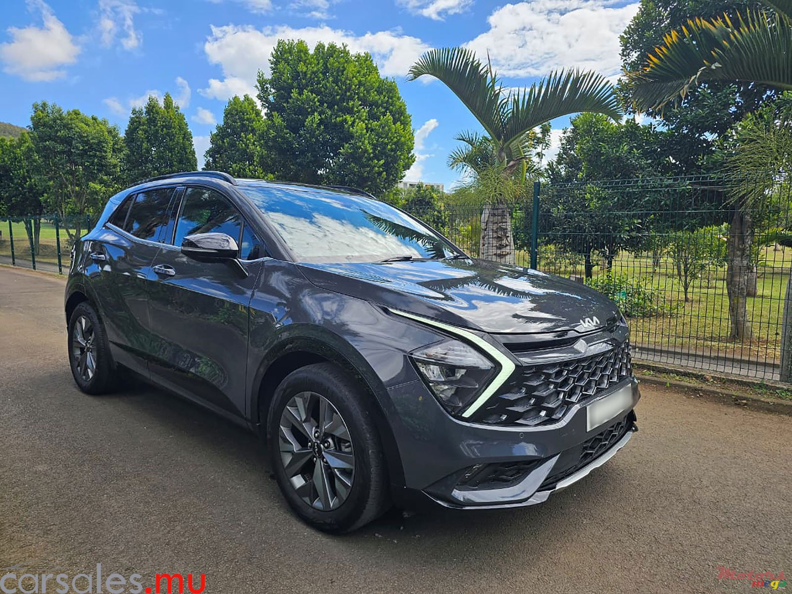 2025' Kia Sportage GT Line 1.6 Hybrid photo #2