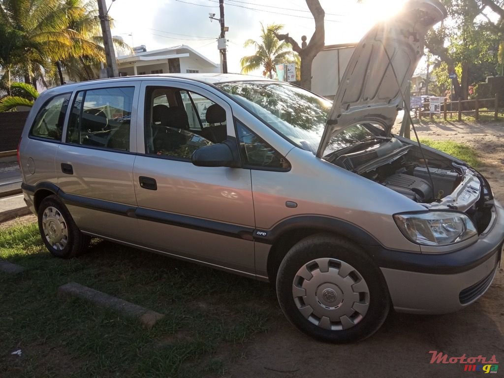 2005' Opel Zafira Life photo #7