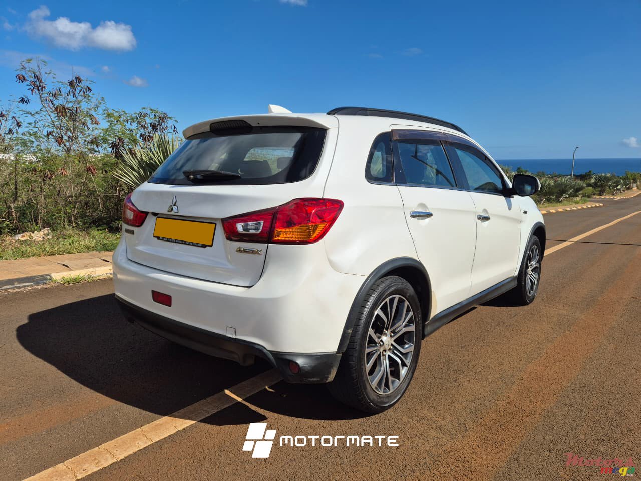 2017' Mitsubishi ASX photo #3