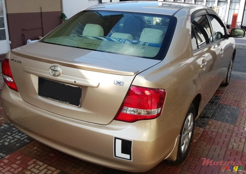 2009' Toyota Axio photo #1