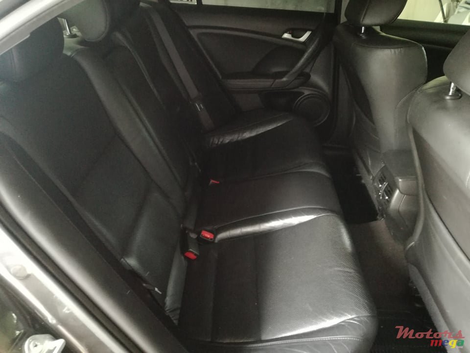 2010' Honda Accord photo #7