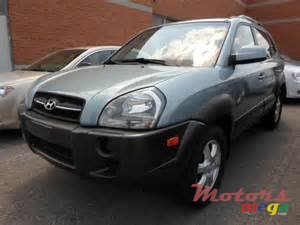 2005' Hyundai Tucson CRDI photo #1