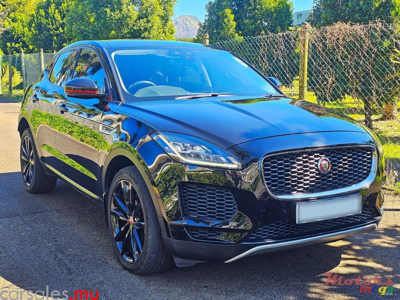 2019' Jaguar E-Pace 2.0D photo #2