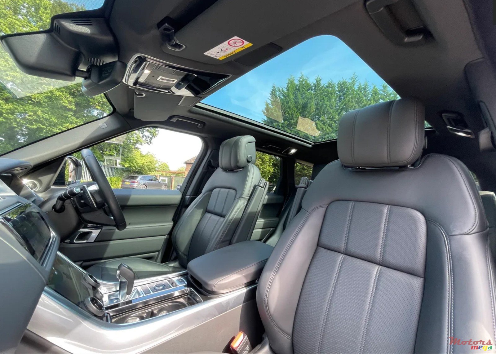 2021' Land Rover Range Rover Sport photo #7