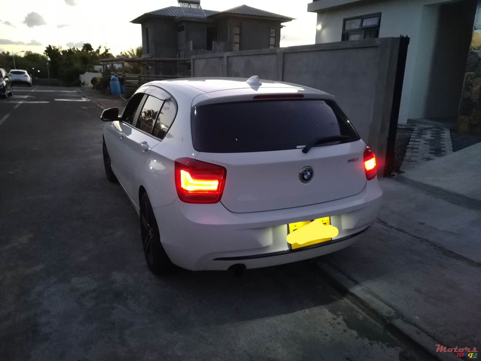 2012' BMW 116 photo #1