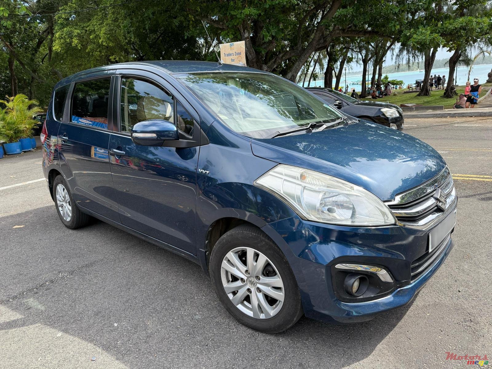 2019' Suzuki Ertiga photo #2