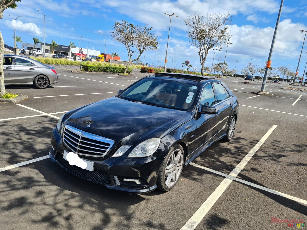 2013' Mercedes-Benz E-Class photo #2