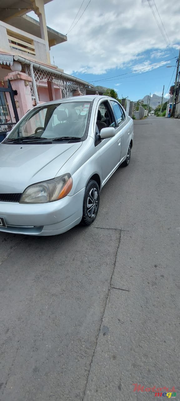 2000' Toyota photo #3