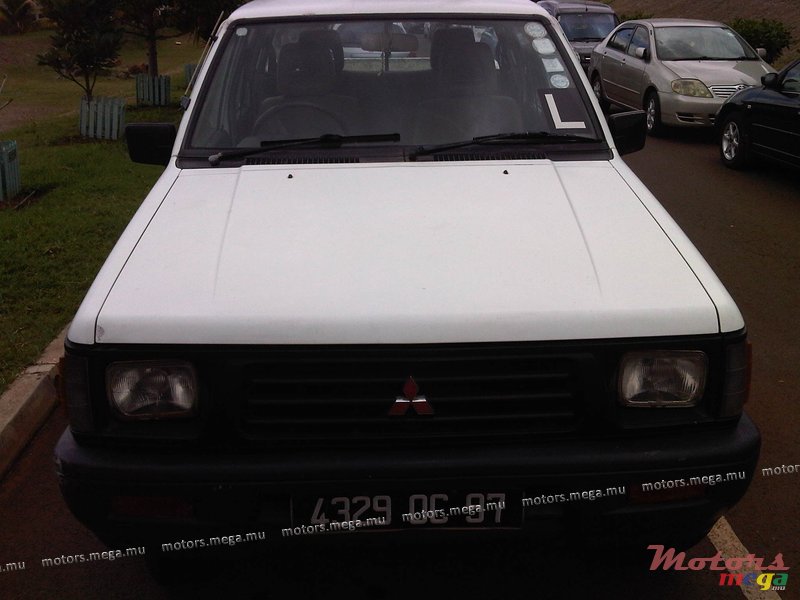 1997' Mitsubishi photo #1