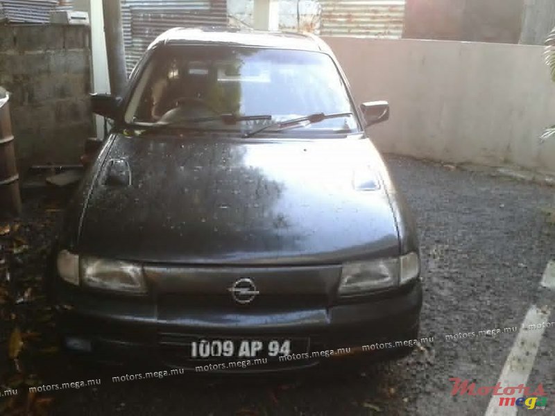 1994' Opel Astra photo #1