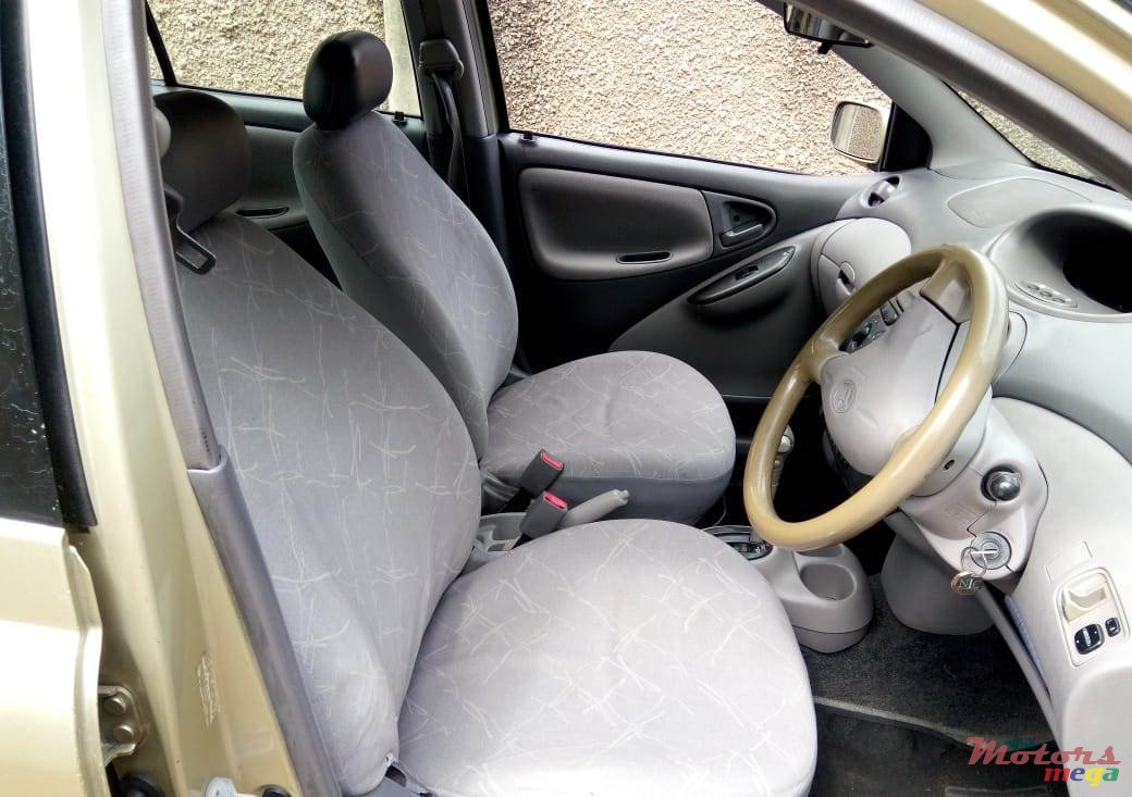 1999&#x27; Toyota Platz photo #7