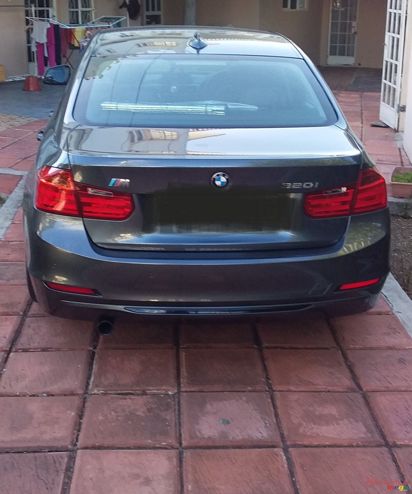 2013' BMW 3 Series 320i photo #4