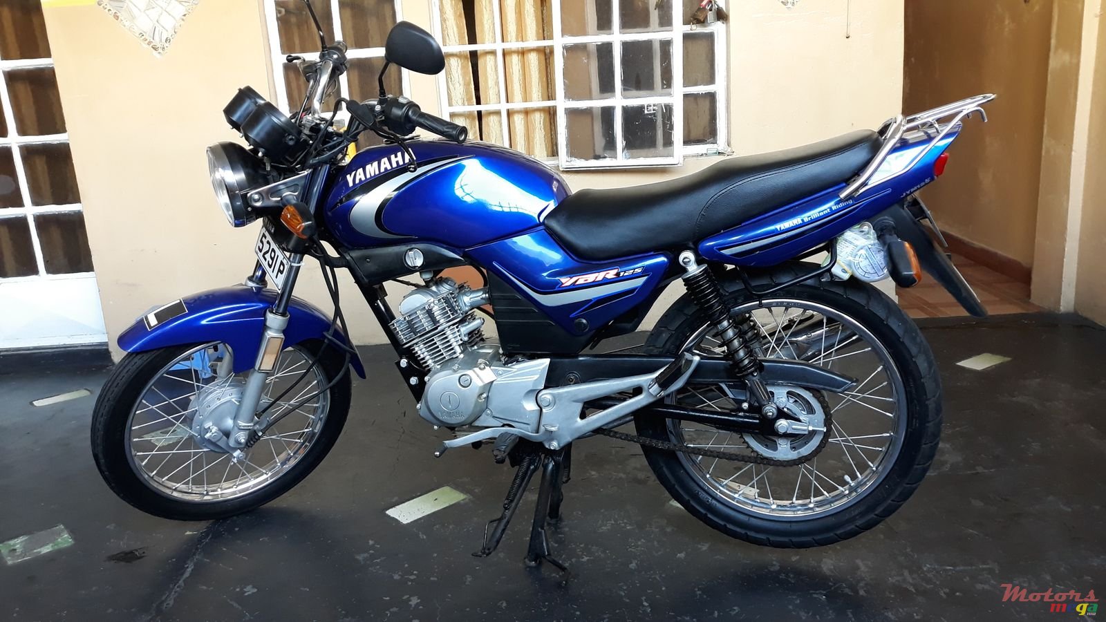 2005' Yamaha YBR125 photo #1